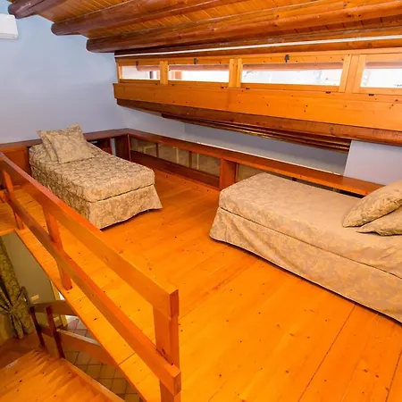 Palazzo Raho Gasthof 4*